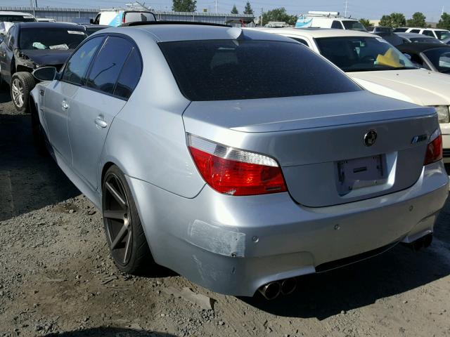 WBSNB93596B582830 - 2006 BMW M5 SILVER photo 3