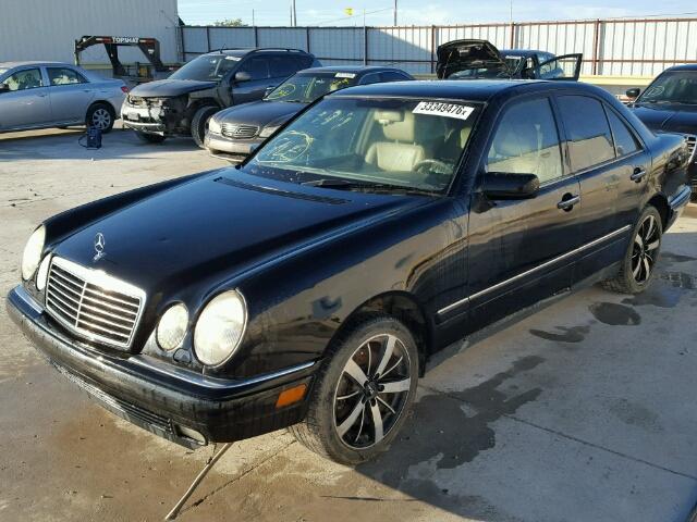 WDBJF72F3VA135857 - 1997 MERCEDES-BENZ E420 BLACK photo 2