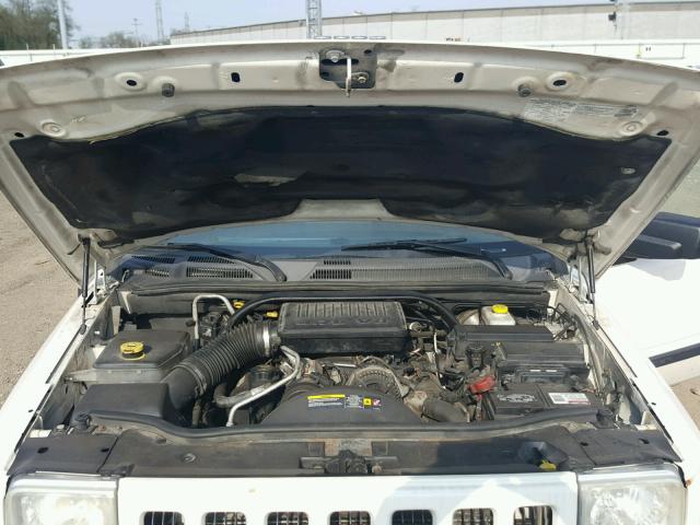1J8HG48N16C244911 - 2006 JEEP COMMANDER WHITE photo 7