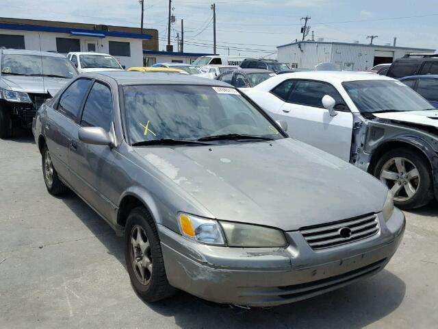 4T1BG22K9WU238411 - 1998 TOYOTA CAMRY CE GOLD photo 1