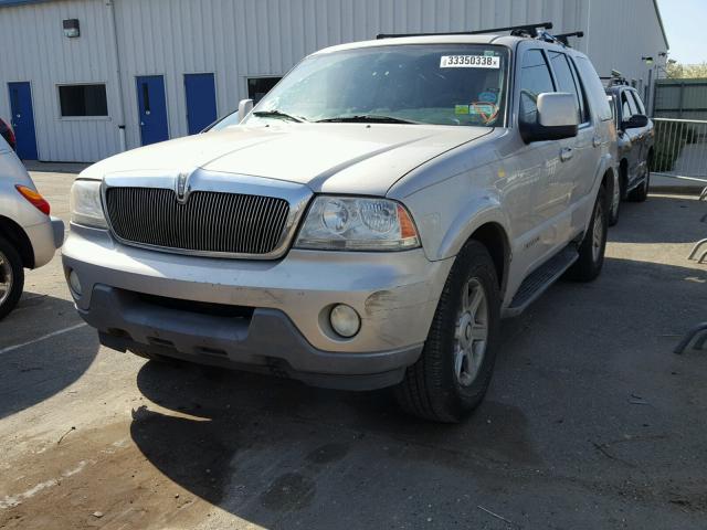 5LMEU88H54ZJ15884 - 2004 LINCOLN AVIATOR 银色 照片 2