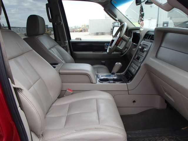 5LMFU28557LJ25264 - 2007 LINCOLN NAVIGATOR 红色 照片 5