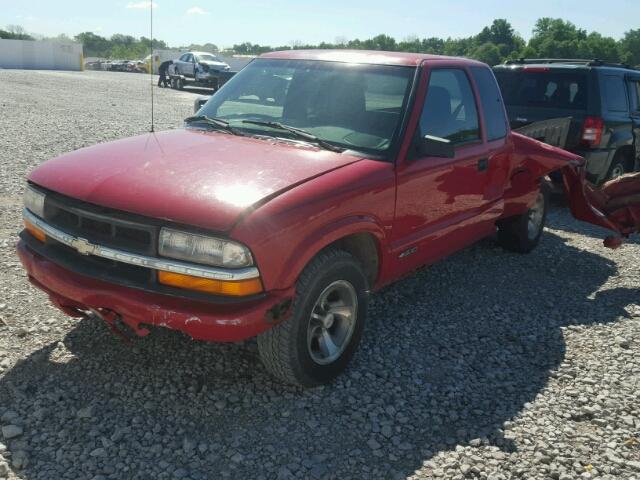 1GCCS1945W8229660 - 1998 CHEVROLET S TRUCK S1 RED photo 2