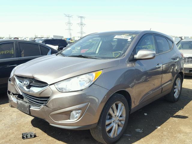 KM8JUCAC1BU294857 - 2011 HYUNDAI TUCSON GLS BROWN photo 2