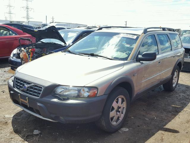 YV1SZ58D511027901 - 2001 VOLVO V70 XC TAN photo 2