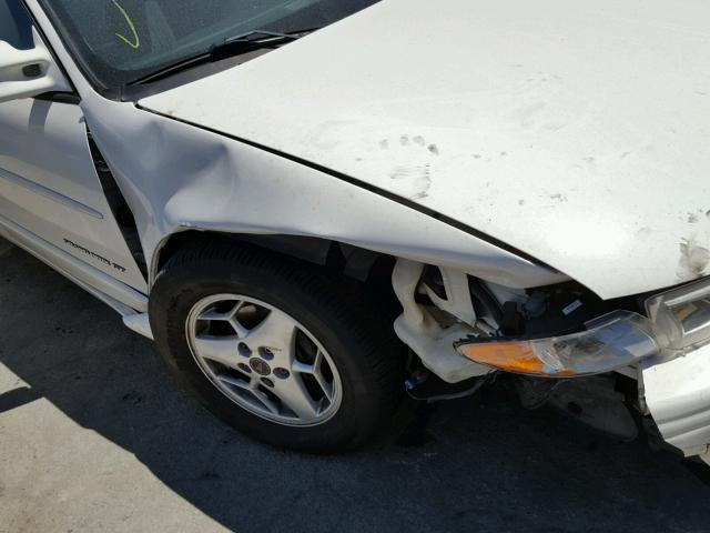 1G2WP52K62F180834 - 2002 PONTIAC GRAND PRIX WHITE photo 9
