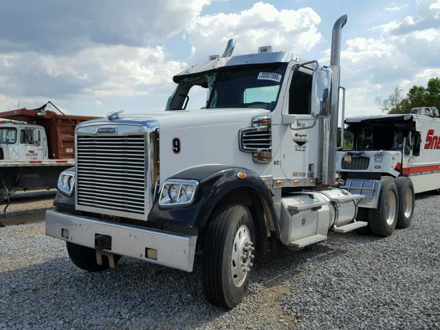 3AKJGNDV2FDGE5811 - 2015 FREIGHTLINER CONVENTION WHITE photo 2