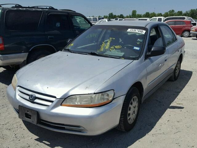 1HGCF86681A107204 - 2001 HONDA ACCORD VAL SILVER photo 2