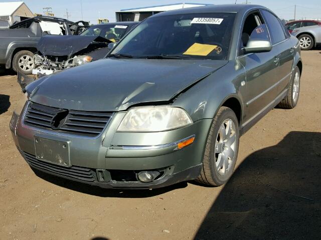 WVWTH63B43P381112 - 2003 VOLKSWAGEN PASSAT GLX GREEN photo 2