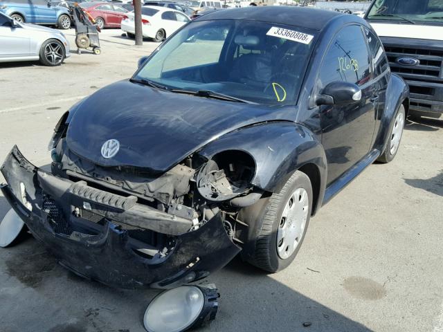 3VWPG3AG3AM002036 - 2010 VOLKSWAGEN NEW BEETLE 黑色 照片 2