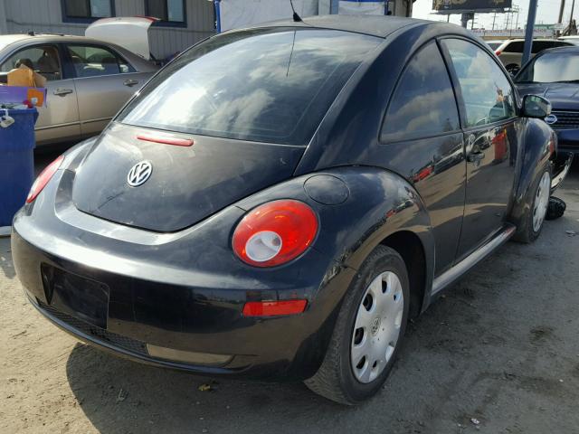 3VWPG3AG3AM002036 - 2010 VOLKSWAGEN NEW BEETLE 黑色 照片 4