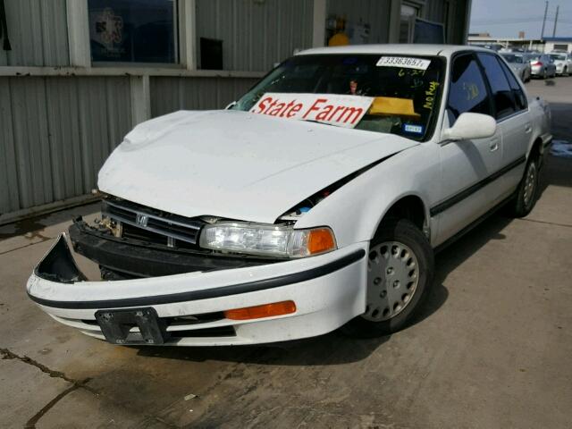 1HGCB765XPA035055 - 1993 HONDA ACCORD LX WHITE photo 2