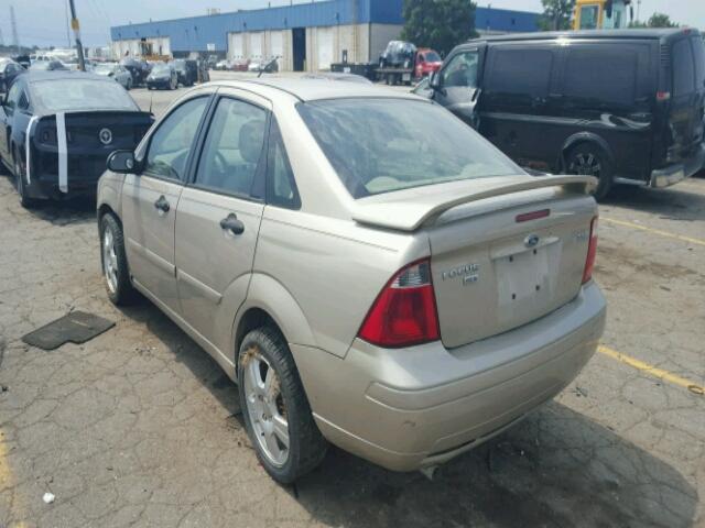 1FAHP34N46W113368 - 2006 FORD FOCUS ZX4 GOLD photo 3