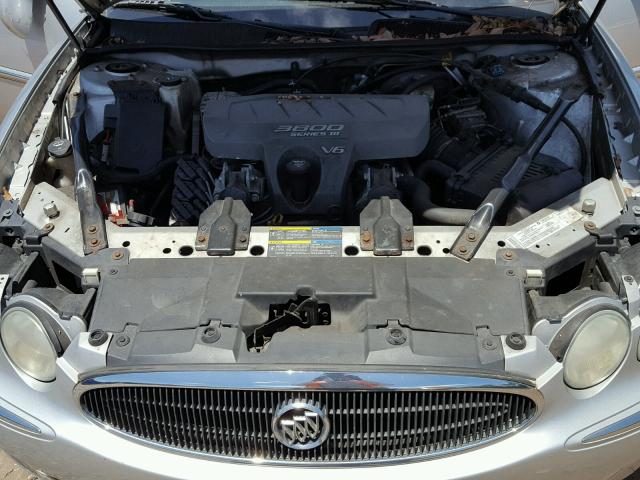 2G4WD532X51346640 - 2005 BUICK LACROSSE C SILVER photo 7