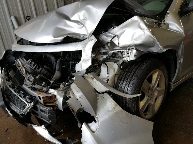 1G1ZA5E18BF111777 - 2011 CHEVROLET MALIBU LS 银色 照片 9