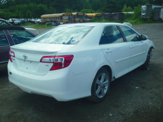 4T1BF1FK8DU637640 - 2013 TOYOTA CAMRY L WHITE photo 4