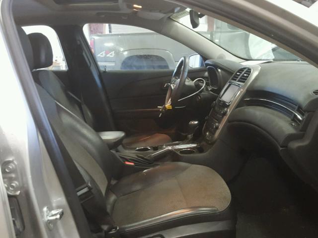 1G11C5SL8FF306619 - 2015 CHEVROLET MALIBU 1LT ვერცხლისფერი ფოტო 5