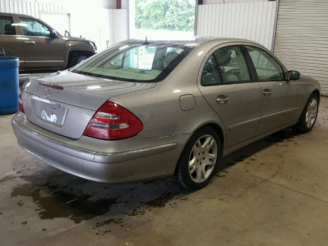 WDBUF70J13A082366 - 2003 MERCEDES-BENZ E 500 GRAY photo 4