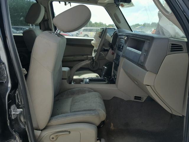 1J8HH48K68C145913 - 2008 JEEP COMMANDER Qara foto 5
