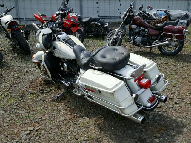 1HD1FCW122Y625619 - 2002 HARLEY-DAVIDSON FLHTCUI WHITE photo 3