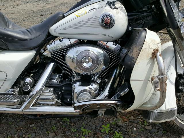 1HD1FCW122Y625619 - 2002 HARLEY-DAVIDSON FLHTCUI WHITE photo 9