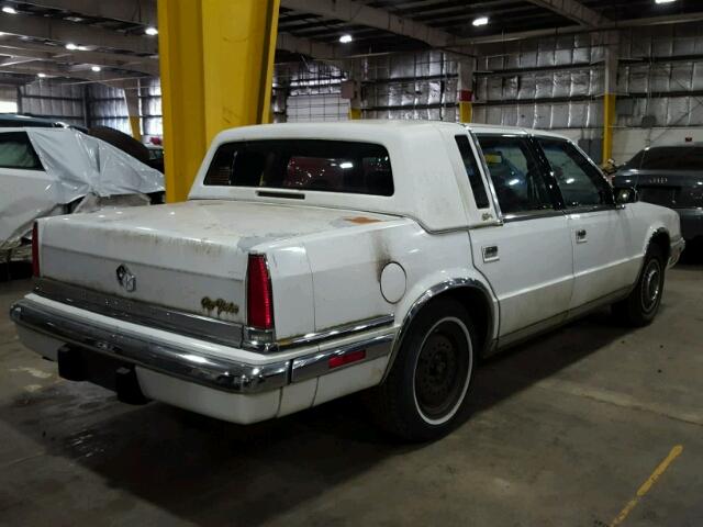 1C3XY66R9LD862618 - 1990 CHRYSLER NEW YORKER WHITE photo 4