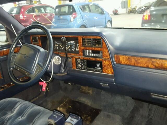 1C3XY66R9LD862618 - 1990 CHRYSLER NEW YORKER 白色 照片 9