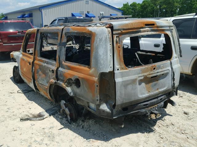 1J8HH48P27C670171 - 2007 JEEP COMMANDER Yanmış foto 3