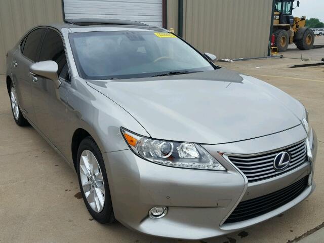 JTHBW1GG7F2090467 - 2015 LEXUS ES 300H GRAY photo 1