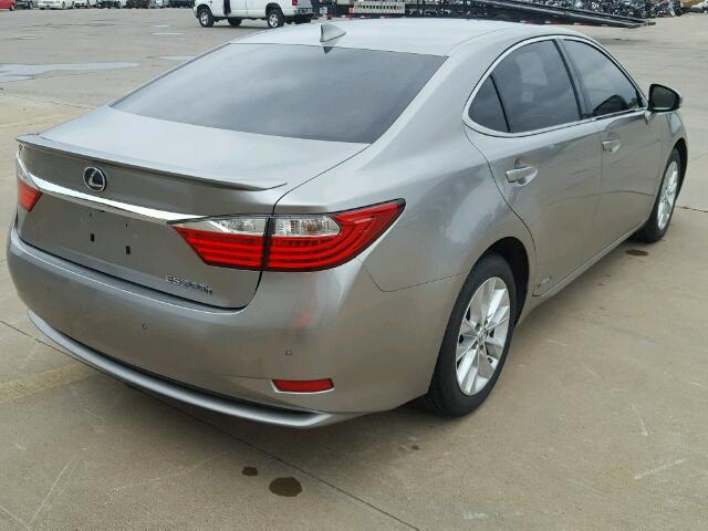 JTHBW1GG7F2090467 - 2015 LEXUS ES 300H GRAY photo 4