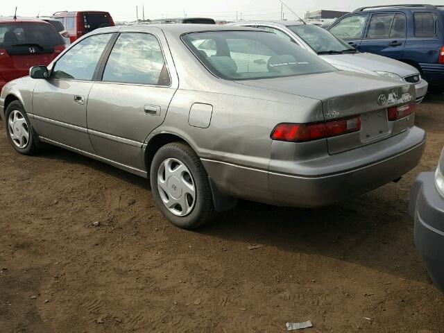 JT2BF22KXV0075144 - 1997 TOYOTA CAMRY LE TAN photo 3