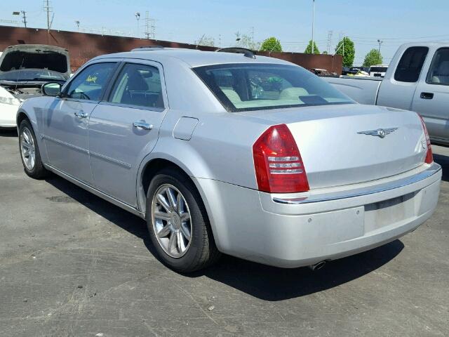 2C3AA63H15H588035 - 2005 CHRYSLER 300C SILVER photo 3