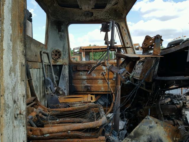 1HTLDTVN1HHA25189 - 1987 INTERNATIONAL S-SERIES 1 白色 照片 5