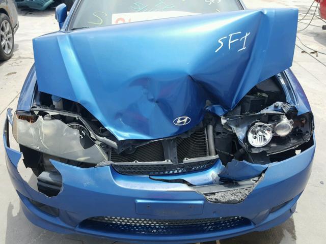 KMHHM65D65U183504 - 2005 HYUNDAI TIBURON BLUE photo 7