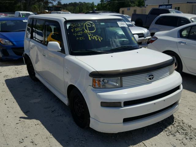 JTLKT324064113860 - 2006 TOYOTA SCION XB WHITE photo 1