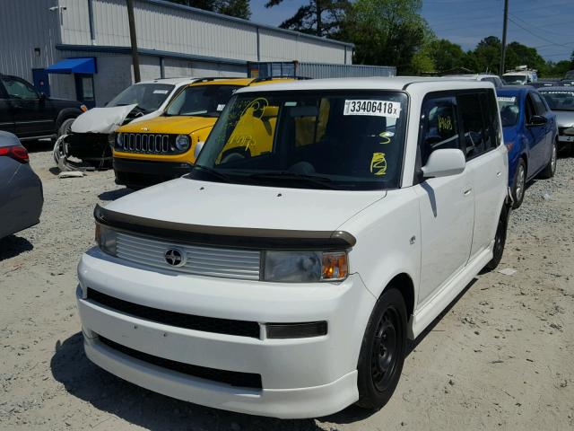 JTLKT324064113860 - 2006 TOYOTA SCION XB WHITE photo 2