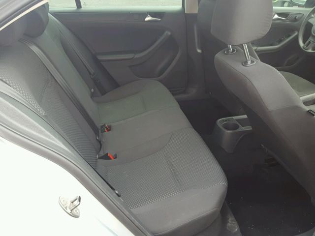 3VW1K7AJ2DM390159 - 2013 VOLKSWAGEN JETTA BASE 银色 照片 6