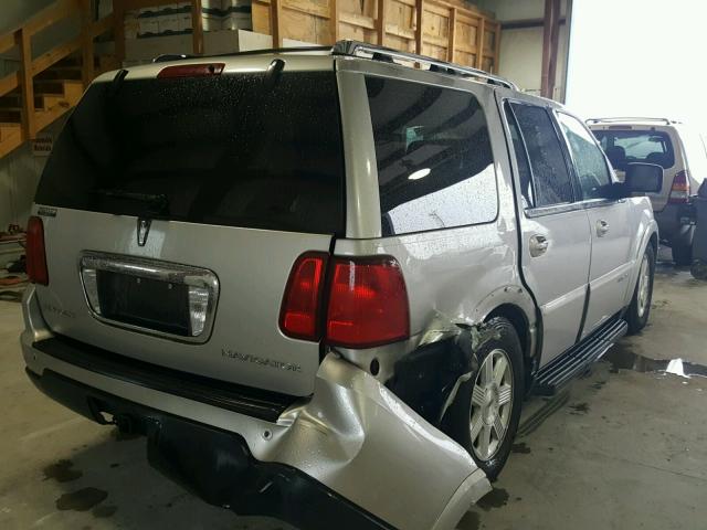 5LMFU27545LJ17736 - 2005 LINCOLN NAVIGATOR 银色 照片 4