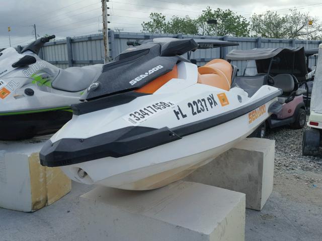 YDV23222B515 - 2015 SEAD JETSKI ORANGE photo 2