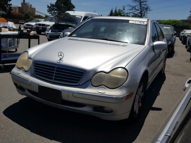 WDBRF64J02F272851 - 2002 MERCEDES-BENZ C 320 SILVER photo 2