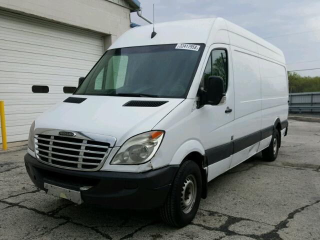 WDYPE8CC8B5506044 - 2011 FREIGHTLINER SPRINTER 2 WHITE photo 2