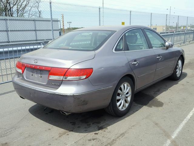 KMHFC46FX6A055669 - 2006 HYUNDAI AZERA SE GRAY photo 4