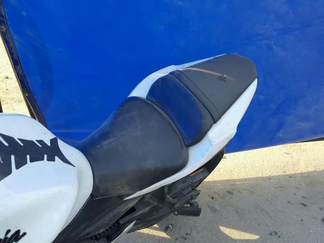 JKAEXEJ17HDA01430 - 2017 KAWASAKI EX650 J თეთრი ფოტო 6