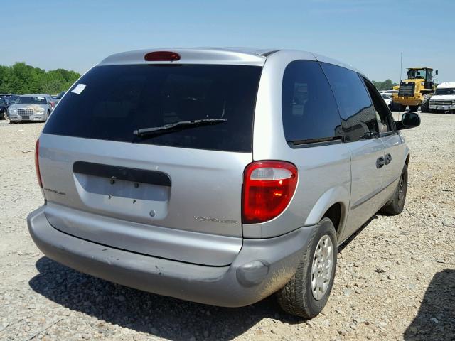 1C4GJ25382B667335 - 2002 CHRYSLER VOYAGER SILVER photo 4