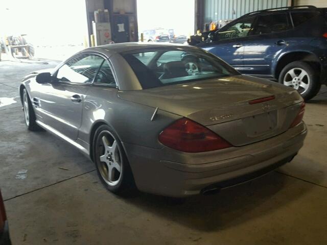 WDBSK75F83F033711 - 2003 MERCEDES-BENZ SL 500R SILVER photo 3