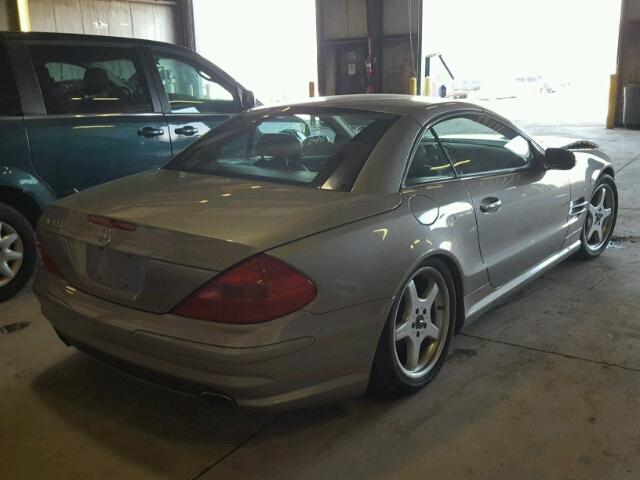 WDBSK75F83F033711 - 2003 MERCEDES-BENZ SL 500R SILVER photo 4