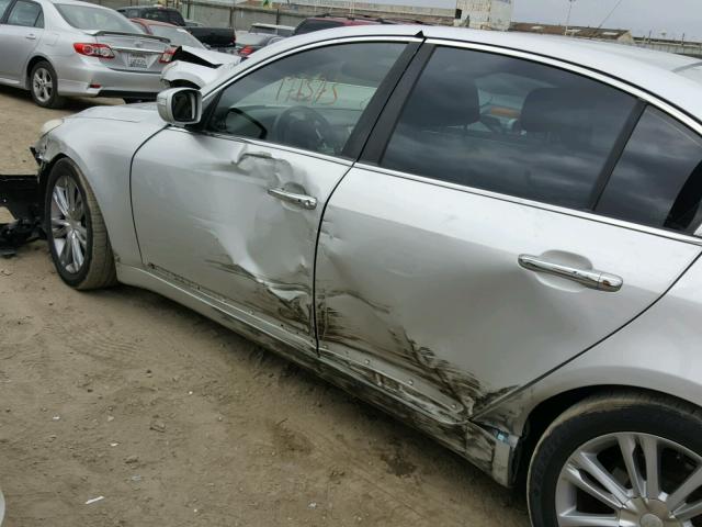 KMHGC46F19U032305 - 2009 HYUNDAI GENESIS 4. SILVER photo 9