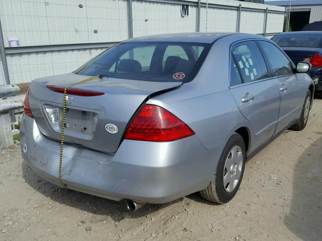 1HGCM56417A023754 - 2007 HONDA ACCORD LX SILVER photo 4