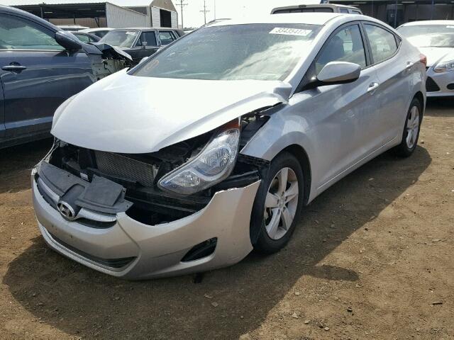 5NPDH4AE4DH335072 - 2013 HYUNDAI ELANTRA GL SILVER photo 2