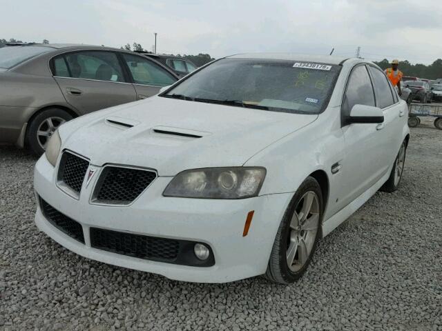 6G2EC57Y99L196853 - 2009 PONTIAC G8 GT WHITE photo 2